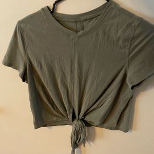 Lululemon cropped tee with tie